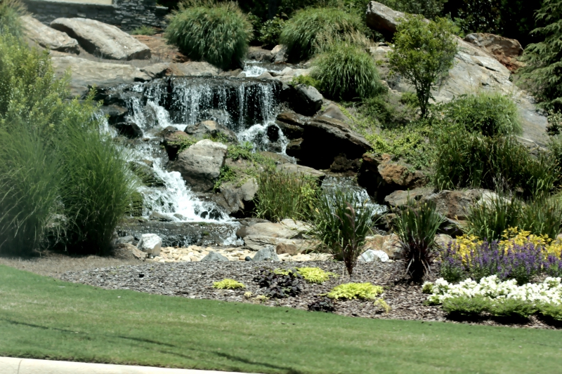 paysagiste-FALICON-min_small-garden-waterfall-rocks-natural-landscape-nature-1593483-pxhere.com